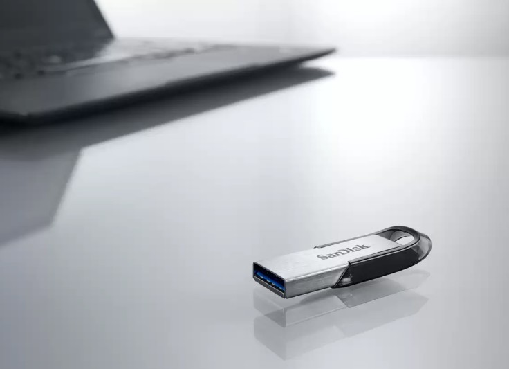 SanDisk Ultra Flair USB 3.0 Flash Drive - 128GB (Blue) (SDCZ73–128G–G46B)